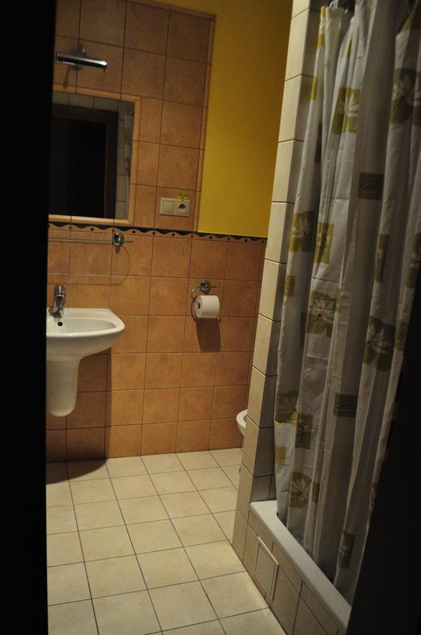 Hotel Mladost Lipany ภายนอก รูปภาพ