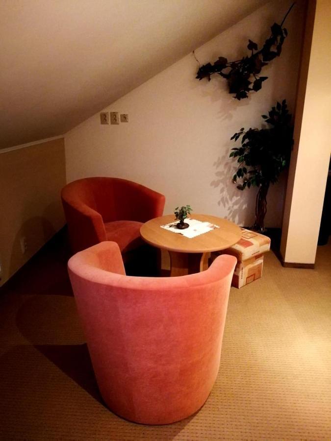 Hotel Mladost Lipany ภายนอก รูปภาพ