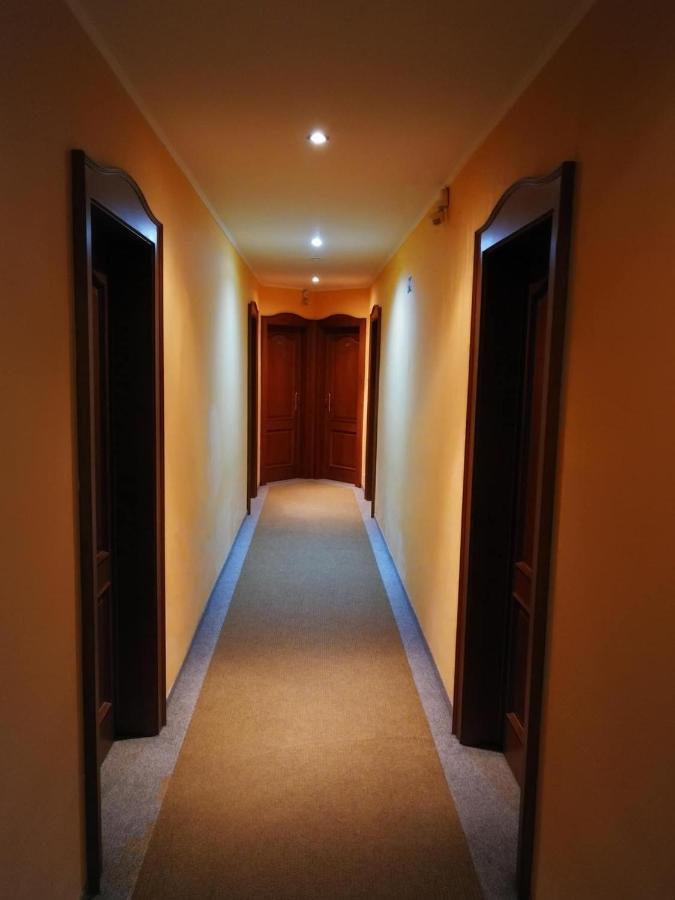 Hotel Mladost Lipany ภายนอก รูปภาพ